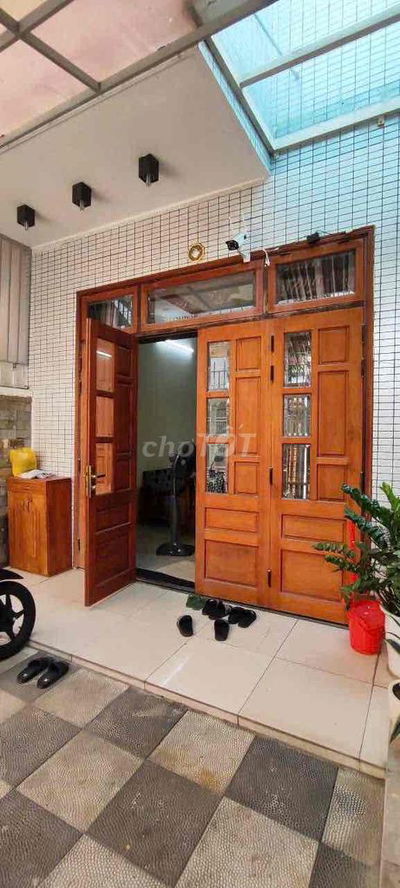 Bán nhà 2 tâng 3pn kiệt ông ích khiêm 114m2 ngang 4,8m