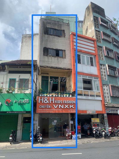 Cho thuê mặt bằng góc ngã tư Trần Hưng Đạo -Châu Văn Liêm