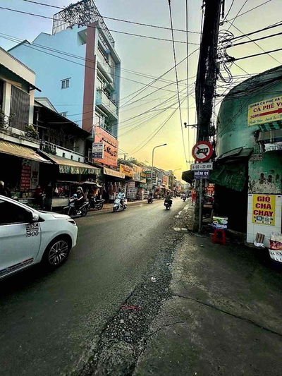 Nhà ngay CV PM Quang Trung cách Tô Ký 300m