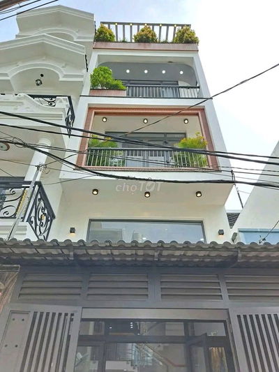Kẹt vốn bán nhanh nhà DT 56m2, giá 2tỷ800tr Hoàng Bật Đạt, Tân Bình