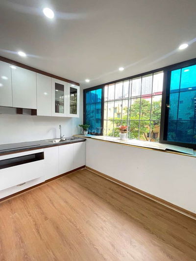 Căn hộ tập thể siêu rộng - đẹp - rẻ, tiện cho SV khu vực Cầu Giấy