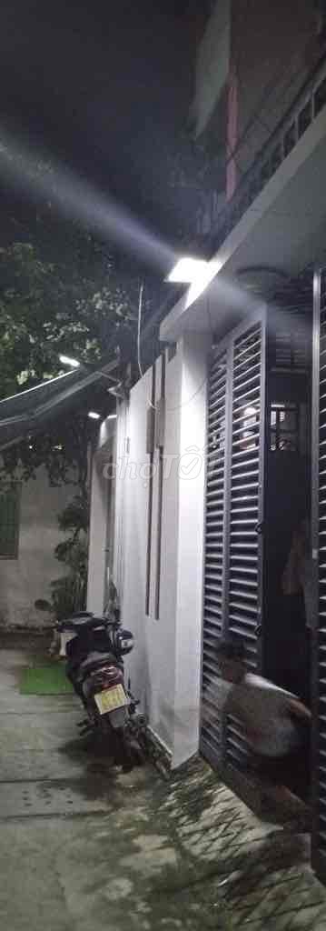 giảm 200tr chủ cần bán nhà 67m2 2 tầng gần chợ chiều Nguyễn thị địnhQ2