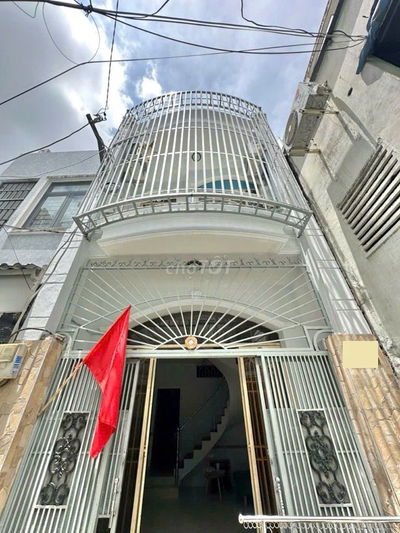 Bán nhà Nguyễn Đình Chiểu PN, nở hậu tài lộc, có ban công, nhỉnh 5 tỷ