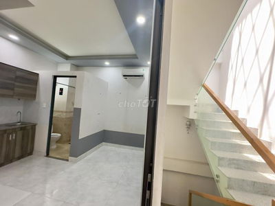 Phòng trọ cao cấp riêng tư sát ĐH Văn Lang Dương Quảng Hàm p5 Gò Vấp