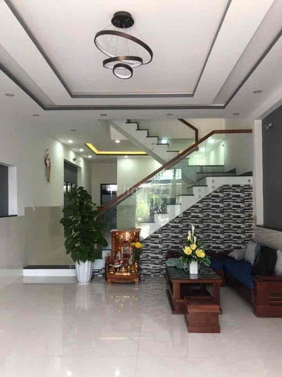 CHO THUÊ NHÀ MT ĐÔNG HẢI. 5PN, GIÁ 12TR