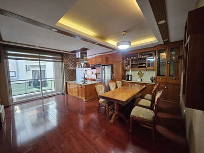 Căn hộ 3PN 200m2 Lạc Long Quân - VIEW TRỌN HỒ TÂY