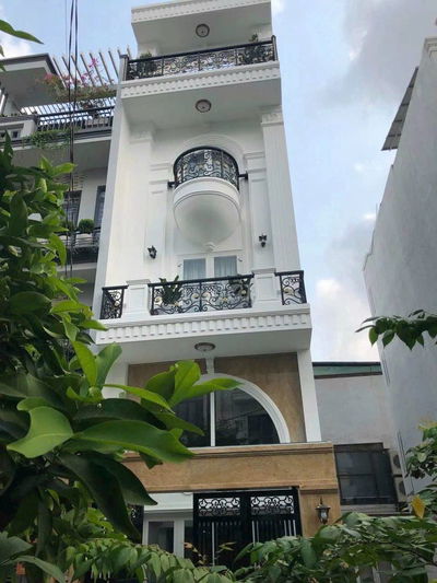 Nhà như mới,dt 4*16m,1lung,5pn,5wc, 3lau,sân thượng,hẽm đậu oto
