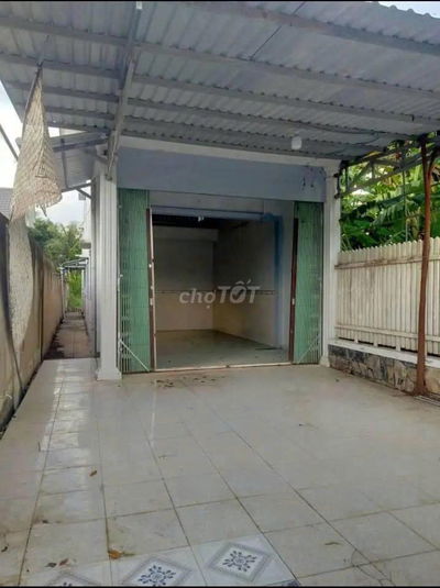 Căn nhà nát , bán xác + đất giá 650 triệu sang tên. Đất ở, thổ cư sẵn.