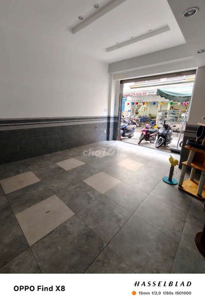 Nhà căn góc khu Phan xích Long cho thuê