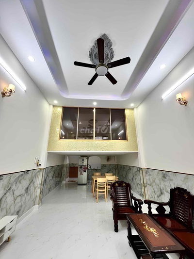 👉Đường 8m - DT: 4x16,5 (65m2) - Nhà Đúc 3 Tầng, Cạnh Hương Lộ 2 -- chỉ