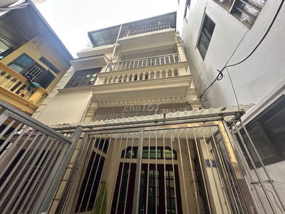 Nhà dân xây 60m2 nhà 3 tầng Phú Thượng, khu phố sầm uất