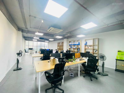 CHÍNH CHỦ có nhà 5 tầng x 70m2 phố Trung Kính Lớn, Cầu Giấy cho thuê GIÁ HỢP LÝ (Thang máy, ĐKKD)