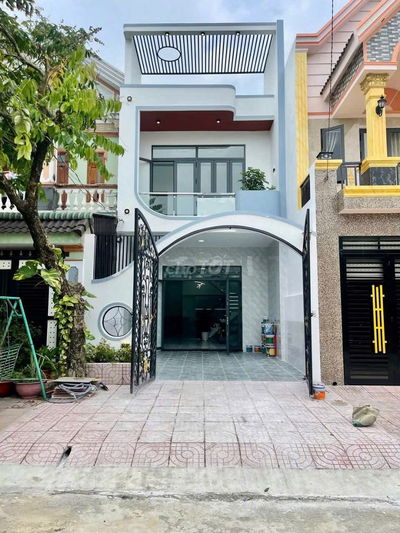 NHÀ BÌNH CHÁNH CHÍNH CHỦ SỔ HỒNG RIÊNG RA GẤP CÓ BỚT