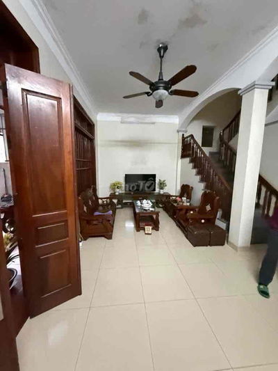 Chủ Giảm Sốc Nhà Dân Xây Gần Cầu Chương Dương 75M 2tầng mặt tiền Rộng