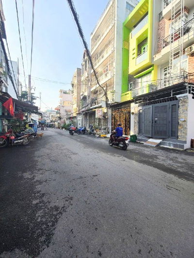 HẺM XE TẢI-ĐẸP Ở NGAY-68M2-NGANG 5M-4TẦNG-4PN-QUANG TRUNG GV- 8TỶ2 TL