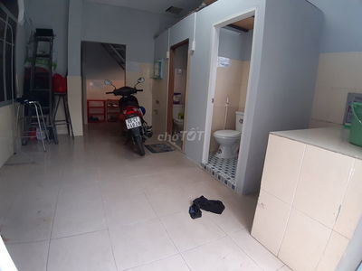 CHO THUÊ PHÒNG CÓ CỬA SỔ