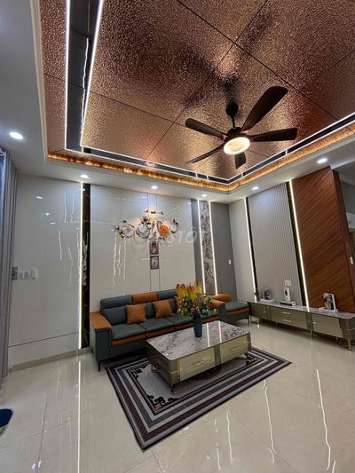 Ngang 5,5 được 4 Phòng Ngủ cách Công viên làng Hoa 5p giá 6,688 tỷ