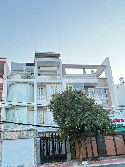 BÁN NHÀ 4 TẦNG, Đường Cao Lỗ, lòng đường 10m xe hơi tới nhà, Quận 8