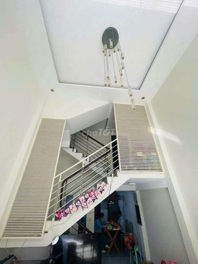 Bán nhà 4 tầng 7pn. MT Hẻm. Dòng tiền 30tr/th Trần Xuân Soạn. Quân 7