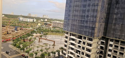 FPT Plaza 2 tầng cao hướng Nam mát mẻ