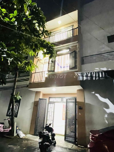Nhà mới đẹp full nội thất cho thuê lâu dài