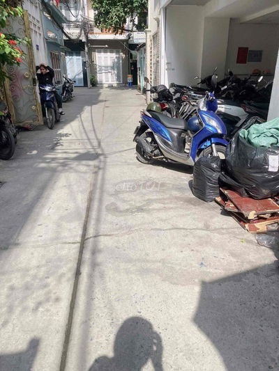 HEMXE HƠI VÔ NHÀ HUỲNH VĂN BÁNH