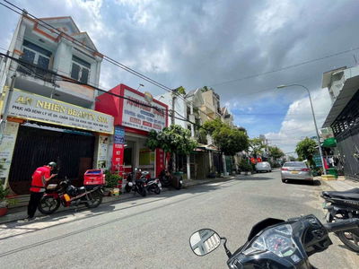 Nhà SHR 5m x 28m. 142m2 Mặt tiền Đường Nguyễn Thị Thơi ( HT18)