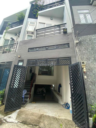 Bán nhà 3 tầng hẻm 5m, oto đậu trong nhà, đường Tân Thới Hiệp 08