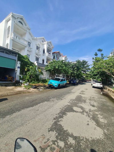 Bán gấp nhà mặt tiền Đường, gần Chợ Phú Thuận, Dt7x24, 2lau, 4pn, 5wc