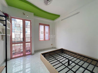 Bán nhà ngay chợ Phú Nhuận, 5 PN, 3WC 4 tầng 7,5 tỷ TL