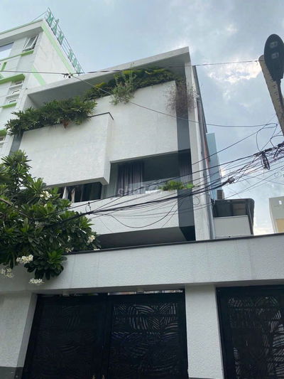 BIỆT THỰ 154m2 8PN 8WC CÓ HẦM Ô TÔ DÒNG TIỀN CHO. HUÊ ỔN ĐỊNH