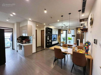 Bán lỗ: Căn 3PN - 75m2, 5.1 tỷ bao phí, đủ nội thất (chính chủ) khu cao cấp Vinhomes Smart City