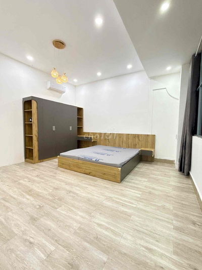 CHO THUÊ PHÒNG Ở NGUYÊN SÀN LẦU 4 có thang máy có 2phòng