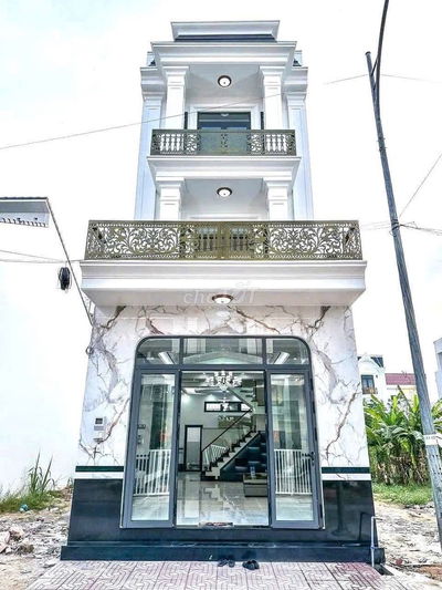 Bán nhà giá tốt vị trí đẹp ngay mặt tiền đường 54m tại TPHCM giá 2 tỷ