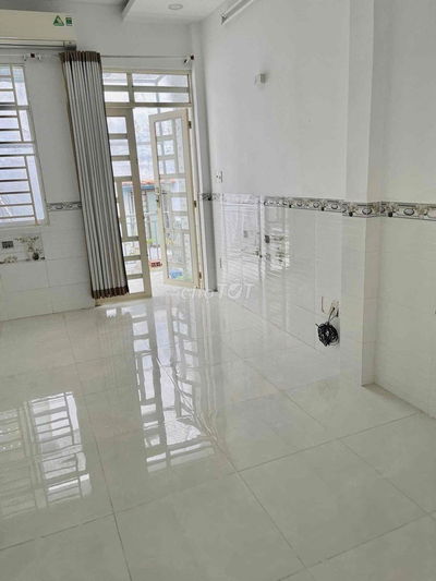 CHÍNH CHỦ CHO THUÊ NHÀ NGUYÊN CĂN 1 TRỆT 1 LẦU CÁCH QUẬN 1 5 PHÚT
