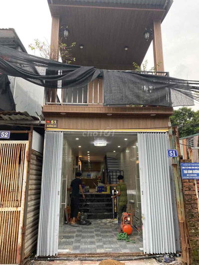 Bán nhà mặt phố đường rộng an ninh tốt