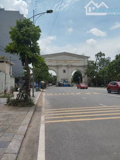 Bán lô đất 80m đất đấu giá tại Thị trấn Trạm Trôi - Hoài Đức vị trí đepk