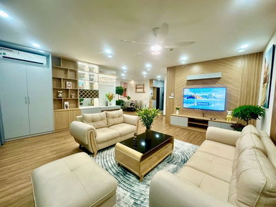 Chính chủ cho thuê  chung cư Vinhomes Gardenia ,3pn,2 vs,full đồ mới