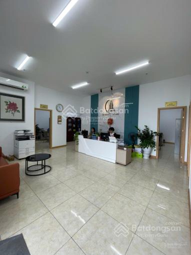 BQL tòa nhà Golden Palace cho thuê sàn thương mại, văn phòng đầy đủ nội thất, vào làm việc luôn.