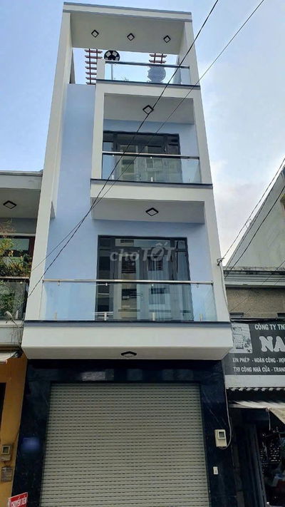 Cần cho thuê nhà HXH 491/6A Nguyễn Đình Chiểu P.2 Q.3