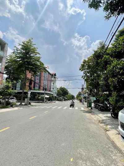 Bán nhà mặt tiền Khu Tên Lửa, 4 tầng(5x16m), 4PN/5WC