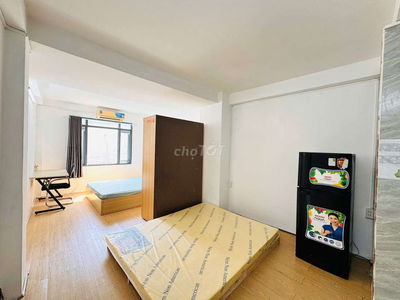 2Không Gian Ngủ, Full Nội Thất, gần VLU, IUH, Emart.