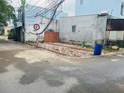 Bán lô góc 64m2 - đường 5m giáp Sg - sổ riêng - 2ty750
