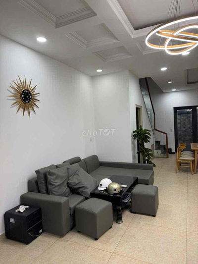 NHÀ CHO THUÊ FULL NỘI THẤT TRUNG TÂM BẾN LỨC