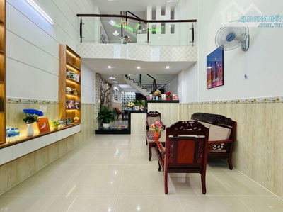Mua ngay căn nhà 2 tầng Đ. Đào Duy Anh, Phú Nhuận. DT: 59.5m2 / 3.4 Tỷ . SHR, hẻm thông