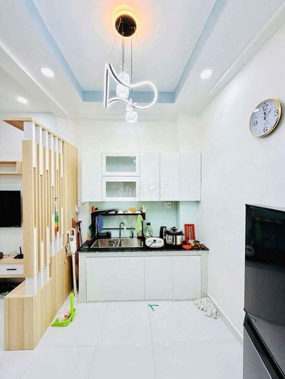 Nhà mới đẹp Full nội thất hiện đại - SHR, hoàn công, hẻm thông