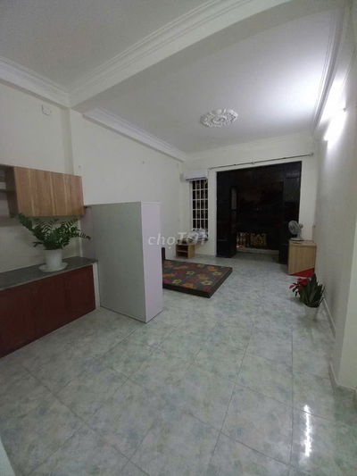 Chính chủ cho thuê 2 phòng ban công ở Công Viên Làng Hoa