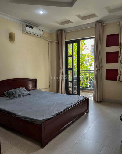 Phòng 25m2 Quốc Hương Thảo Điền đầy đủ tiện nghi trung tâm tiện đi lai