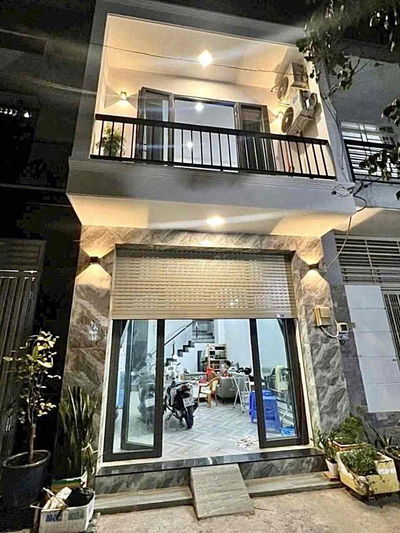 KHU VỰC AN NINH - VỊ TRUNG TÂM - Ô TÔ ĐẬU TRƯỚC CỬA - QUỐC LỘ 1