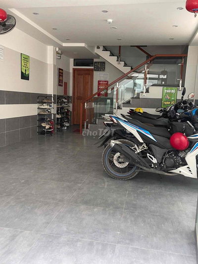Phòng full nội thất ngay ngã tư Phú Nhuận giá 5 triệu